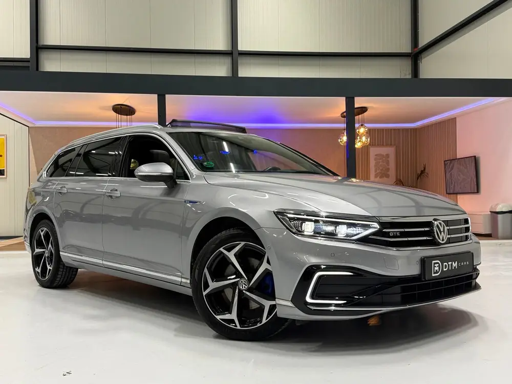 Volkswagen Passat Variant GTE 218pk DSG | Pano | Trekhaak | uit 2020, foto 3