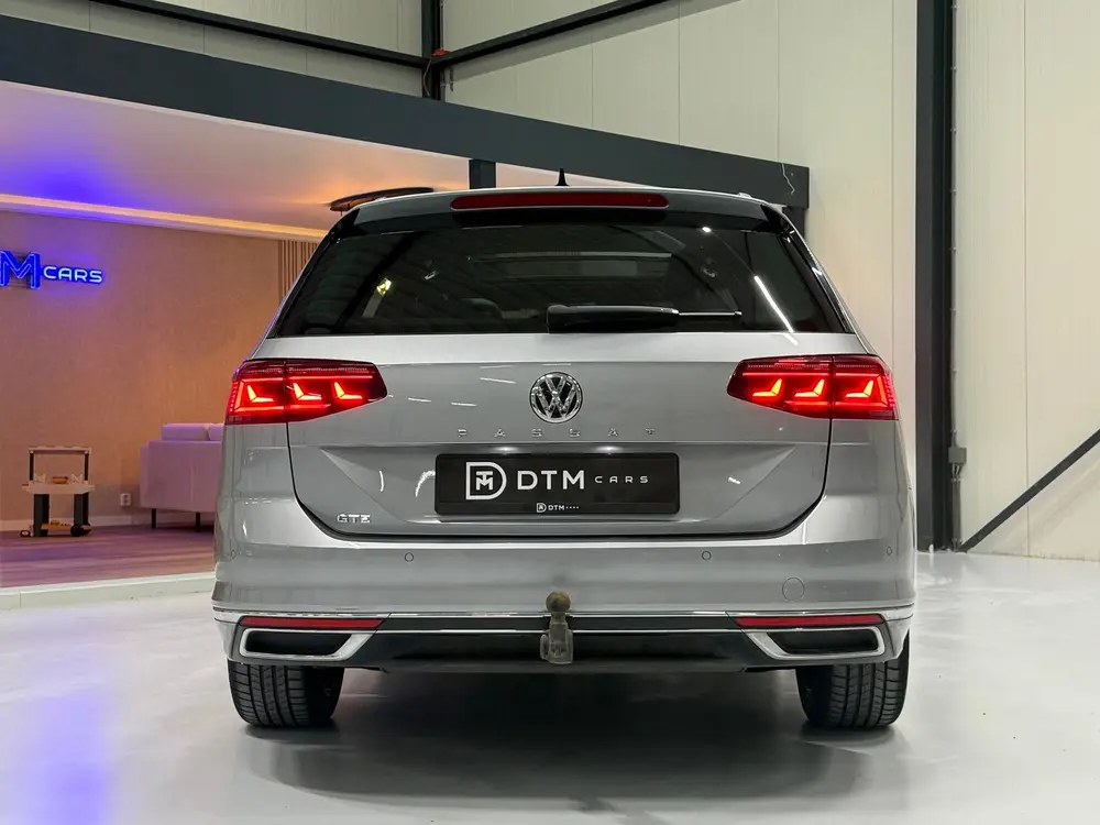 Volkswagen Passat Variant GTE 218pk DSG | Pano | Trekhaak | uit 2020, foto 8