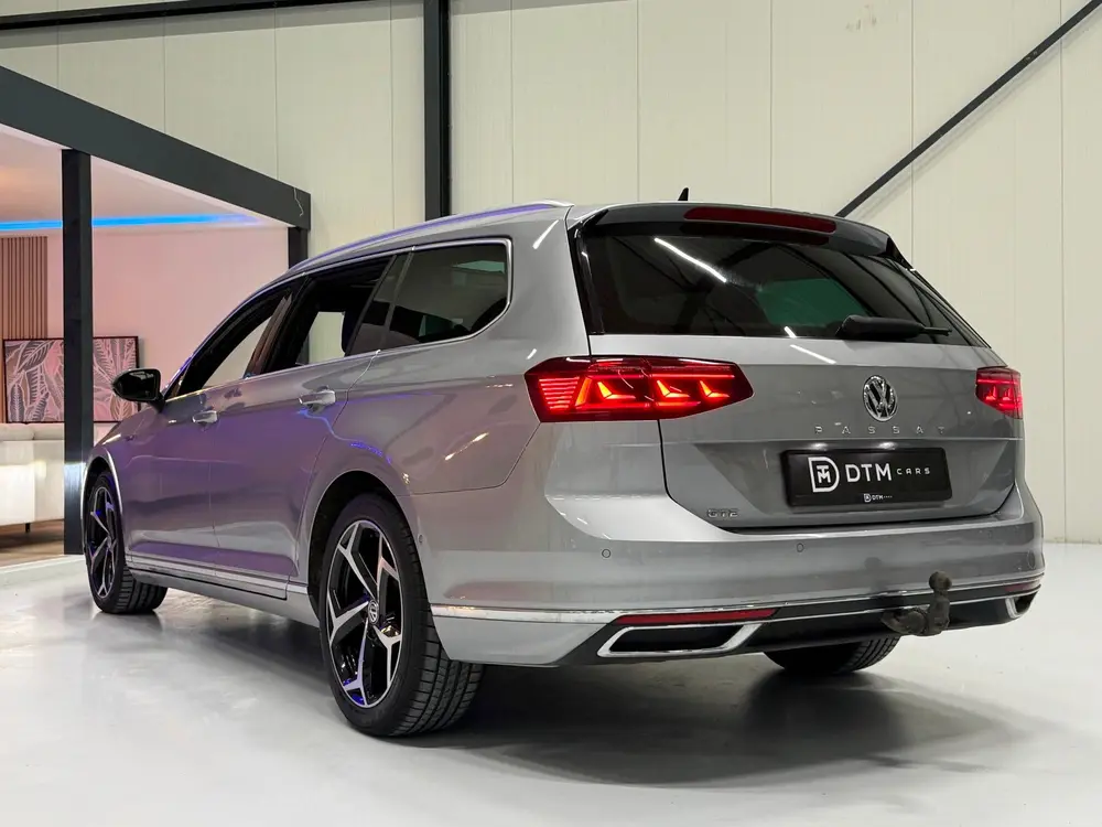 Volkswagen Passat Variant GTE 218pk DSG | Pano | Trekhaak | uit 2020, foto 9