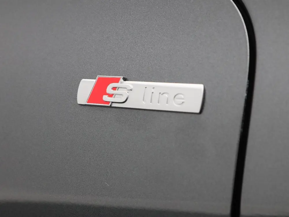 Audi A3 45 TFSi e 272 Pk S-Line Competition uit 2025, foto 12