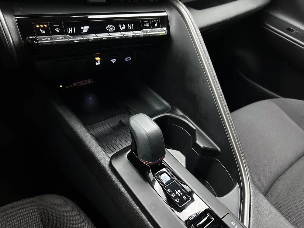 Toyota C-Hr 1.8 Hybrid 140 Dynamic + Winter Pakket uit 2024, foto 12