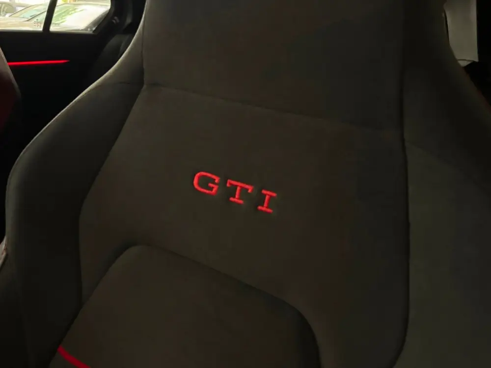 Volkswagen Golf 2.0 TSI GTI Pano|Akrapovic|Nürburgring|45 J uit 2024, foto 17