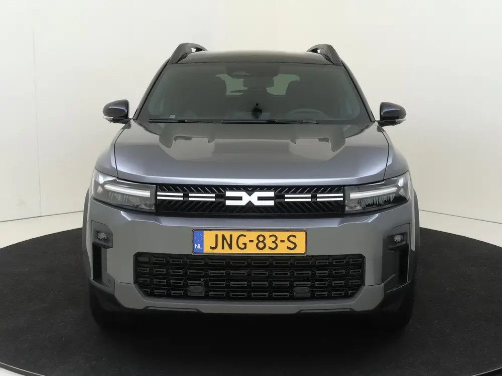 Dacia Bigster 1.2 Mild Hybrid 140 PK Journey Vaste Trekh uit 2025, foto 2