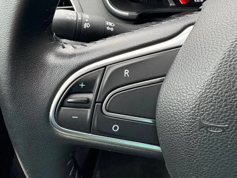 Renault Megane Mégane 1.3 TCe Limited Navi uit 2019, foto 17