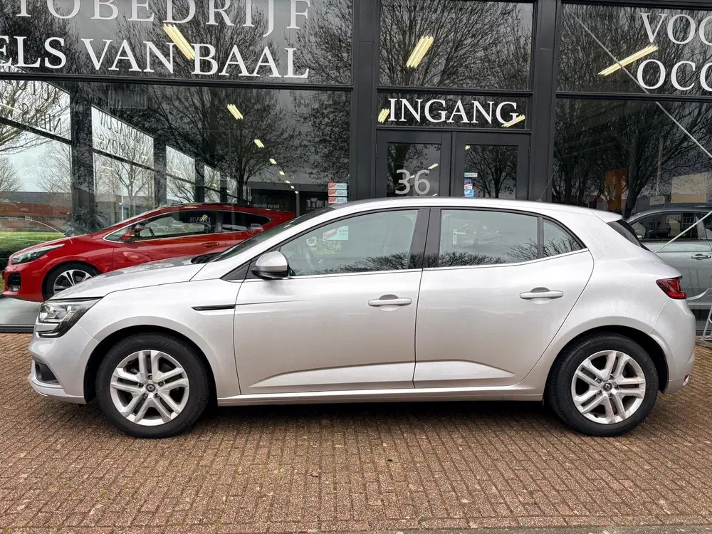 Renault Megane Mégane 1.3 TCe Limited Navi uit 2019, foto 3