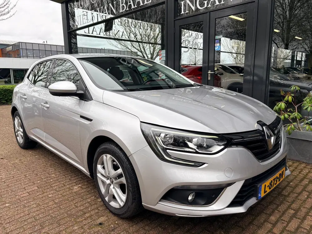 Renault Megane Mégane 1.3 TCe Limited Navi uit 2019, foto 4