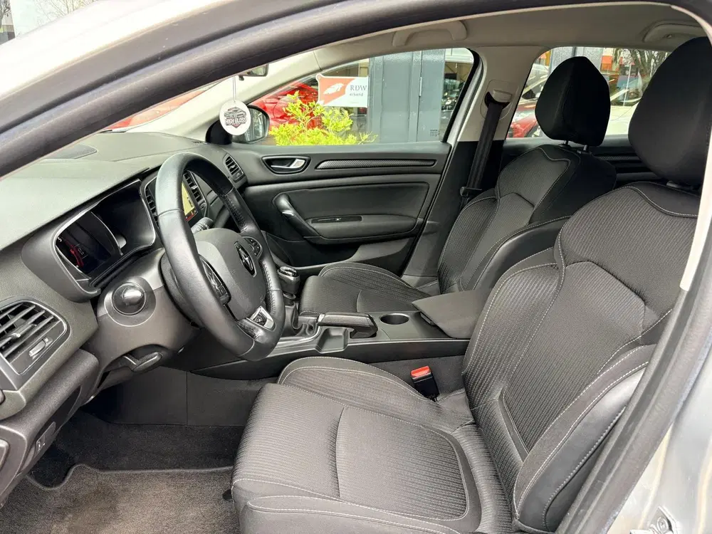 Renault Megane Mégane 1.3 TCe Limited Navi uit 2019, foto 8