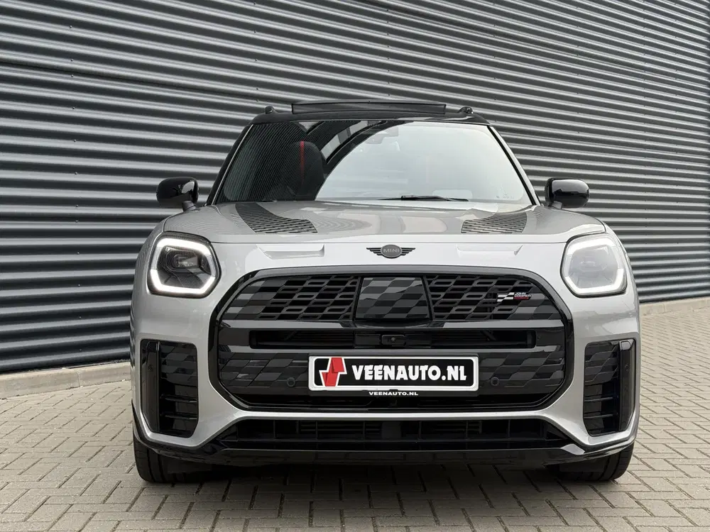 Mini Countryman 1.5 C John Cooper Works L H&K uit 2024, foto 2