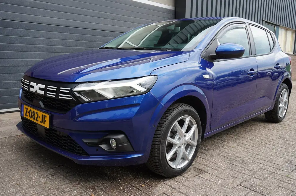 Dacia Sandero 1.0 TCe 90PK Essential Navigatie uit 2023, foto 2