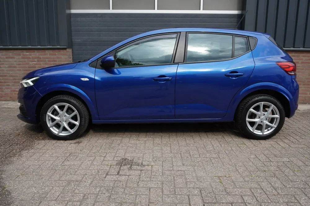 Dacia Sandero 1.0 TCe 90PK Essential Navigatie uit 2023, foto 3