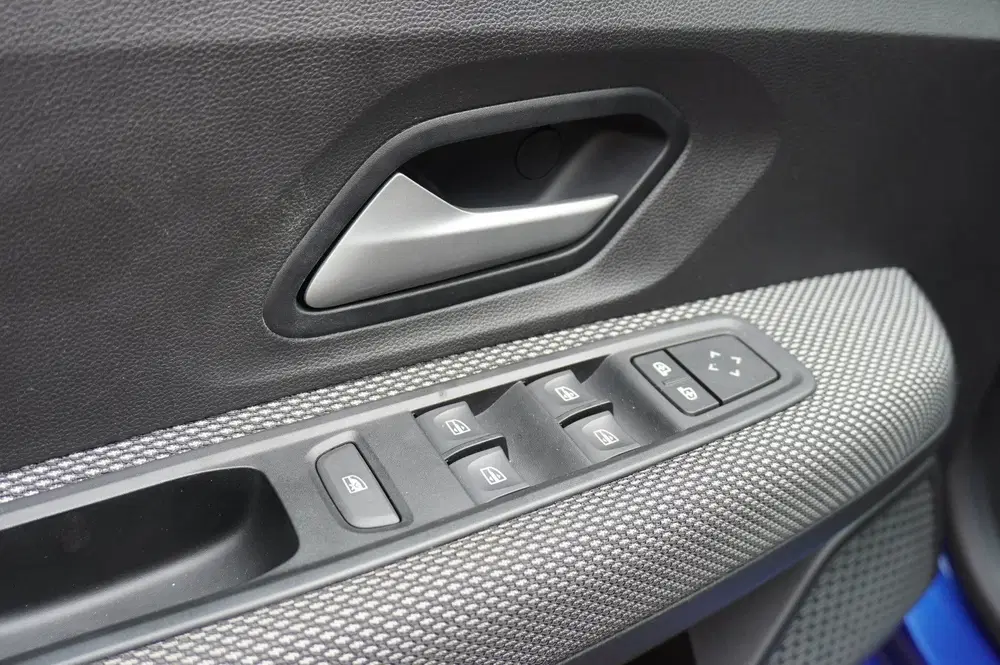 Dacia Sandero 1.0 TCe 90PK Essential Navigatie uit 2023, foto 8