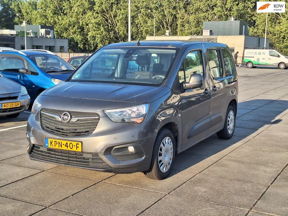 Opel Combo € 9500 uit 2019