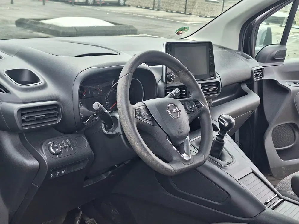 Opel Combo € 9500 uit 2019, foto 11