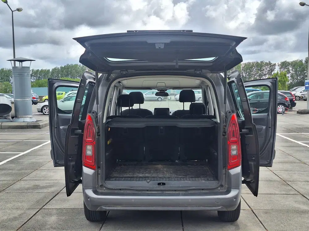 Opel Combo € 9500 uit 2019, foto 12