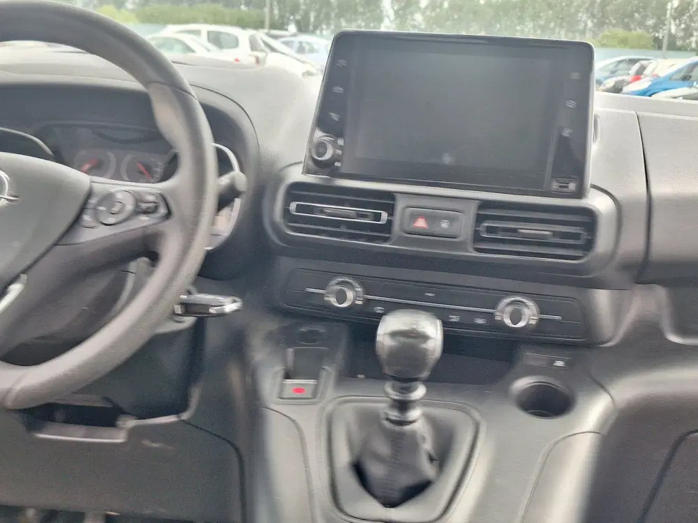 Opel Combo € 9500 uit 2019, foto 18