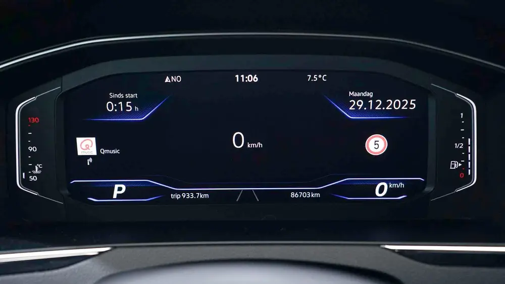 Volkswagen Passat Variant 1.5 TSI Business Wegklapbare trekh uit 2022, foto 18
