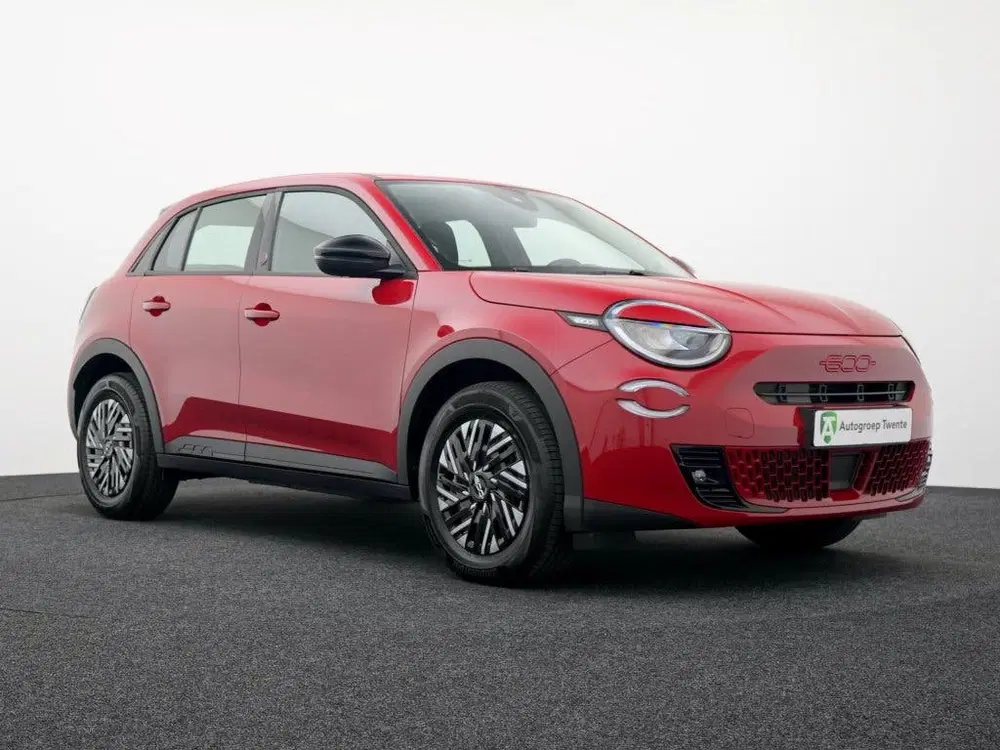 Fiat 600e RED 54 kWh uit 2024, foto 12
