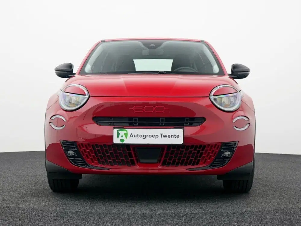 Fiat 600e RED 54 kWh uit 2024, foto 13
