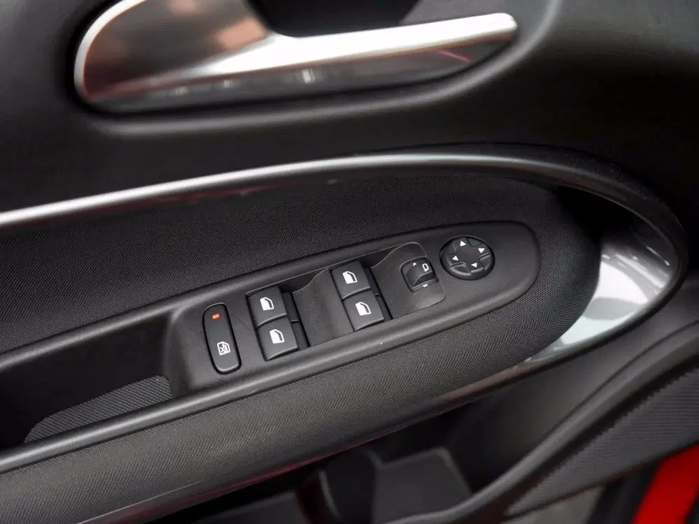 Fiat 600e RED 54 kWh uit 2024, foto 19