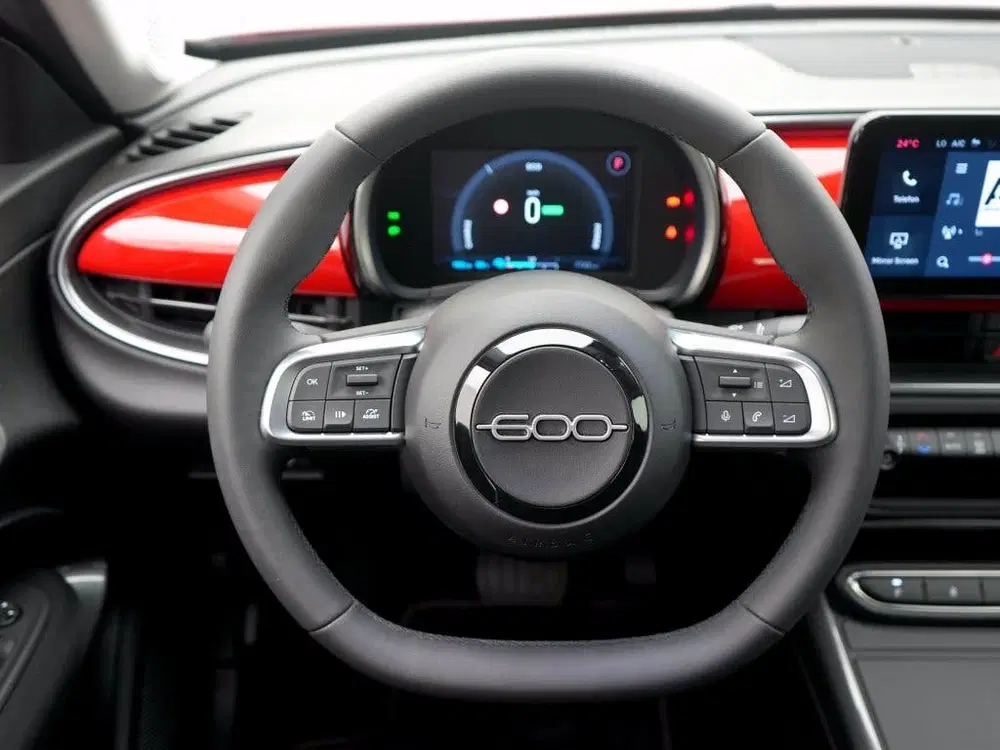 Fiat 600e RED 54 kWh uit 2024, foto 20