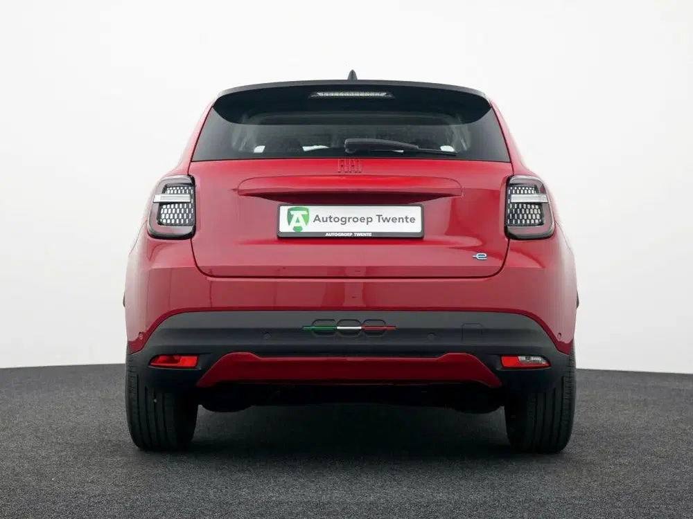 Fiat 600e RED 54 kWh uit 2024, foto 9