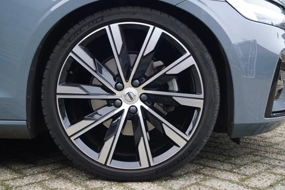Volvo S60 2.0 B4 Plus Dark Autom Panodak Luxe Leder uit 2024, foto 11