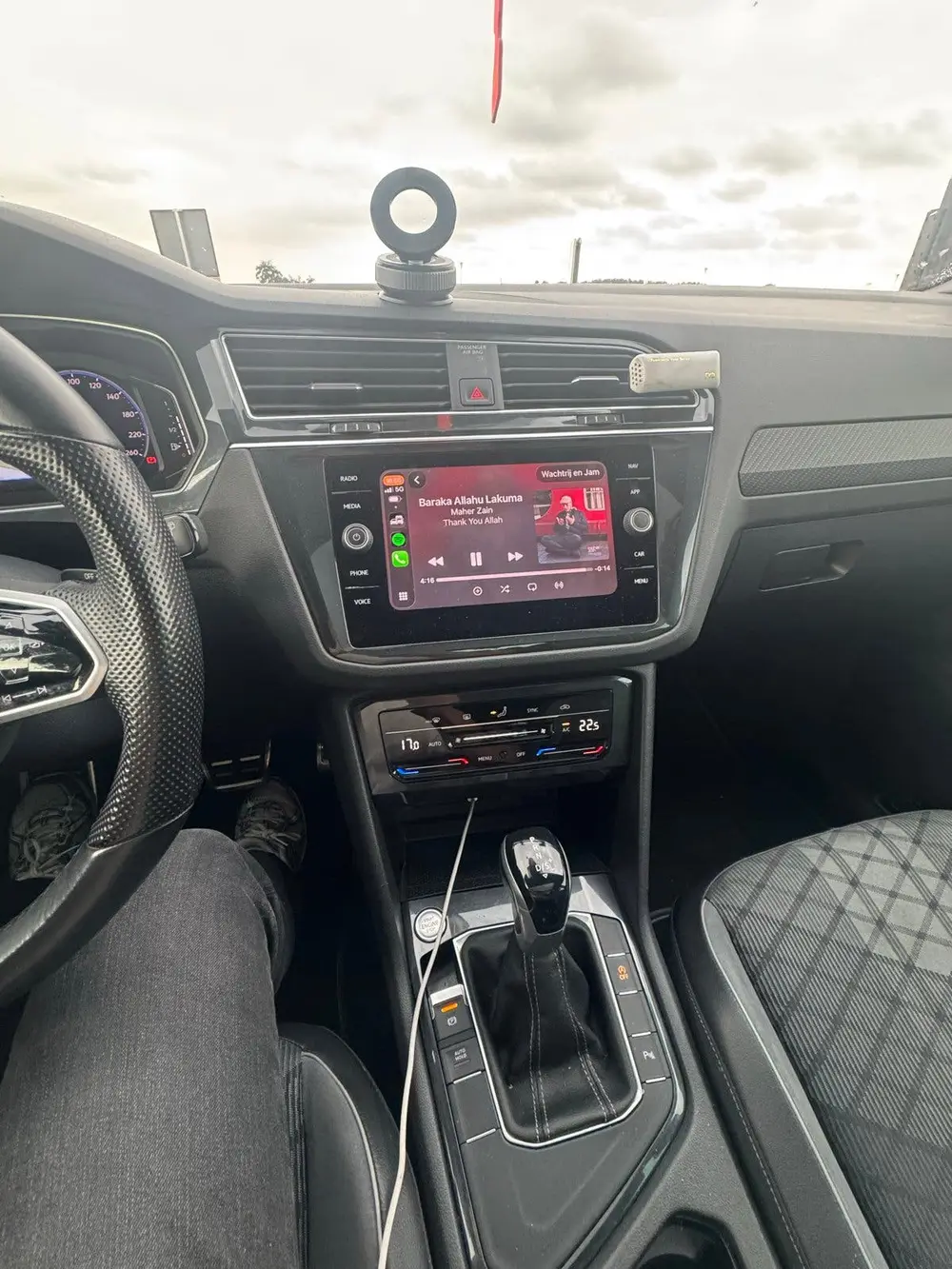 Volkswagen Tiguan R-Line 1.5 TSI ACT 150pk DSG 2020 Zwart uit 2020, foto 5