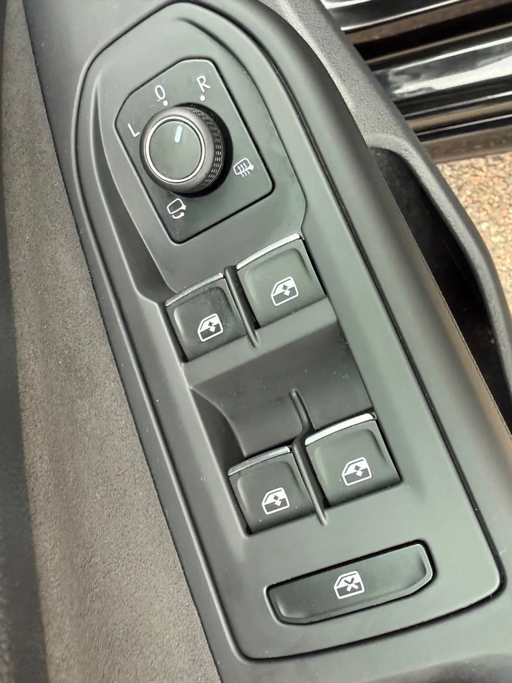 Volkswagen Golf 1.5 eTSI R-Line Edition| PANO| HUD| uit 2025, foto 20