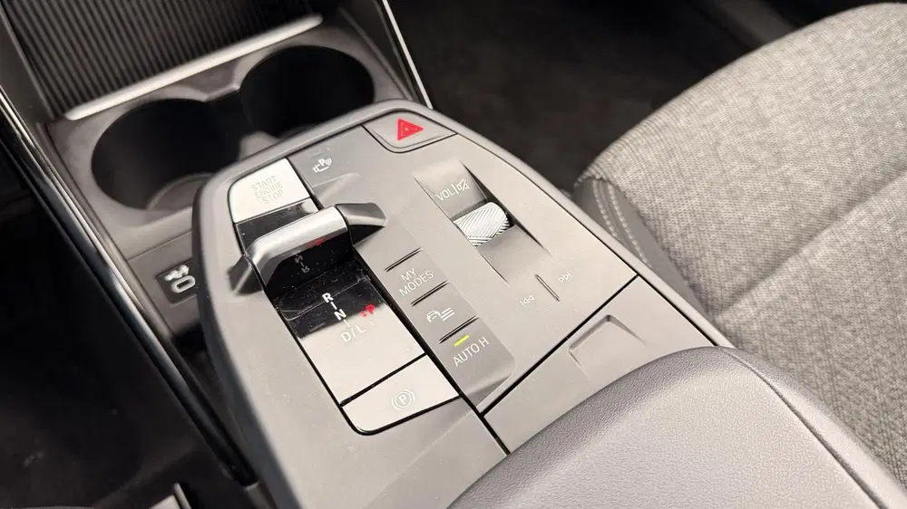 BMW 2-serie 218i uit 2023, foto 17