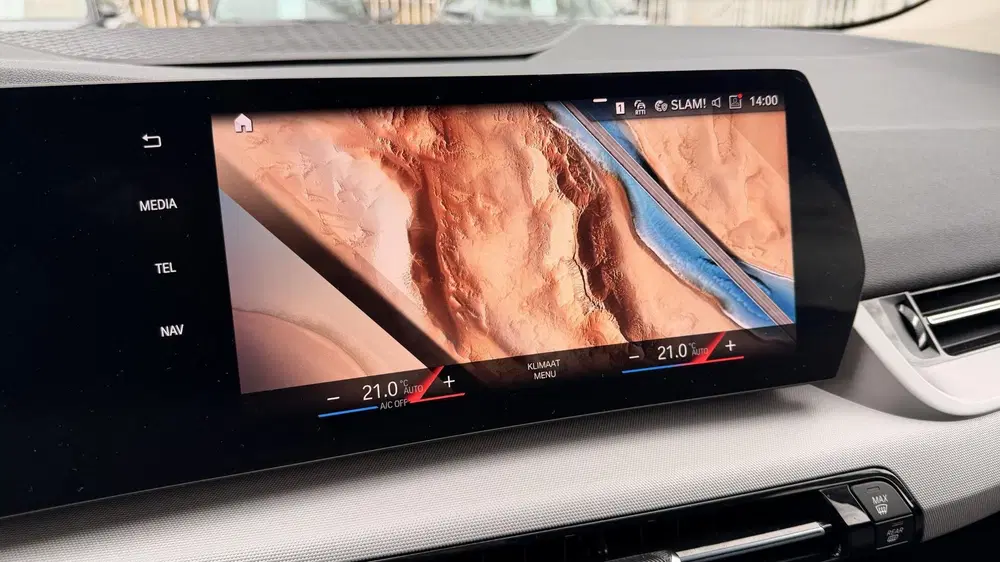 BMW 2-serie 218i uit 2023, foto 18