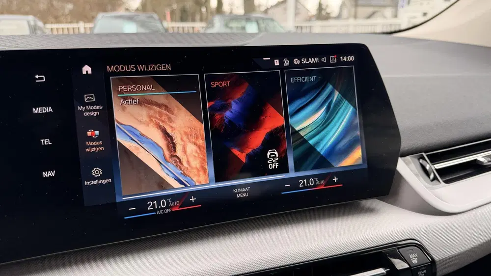 BMW 2-serie 218i uit 2023, foto 20