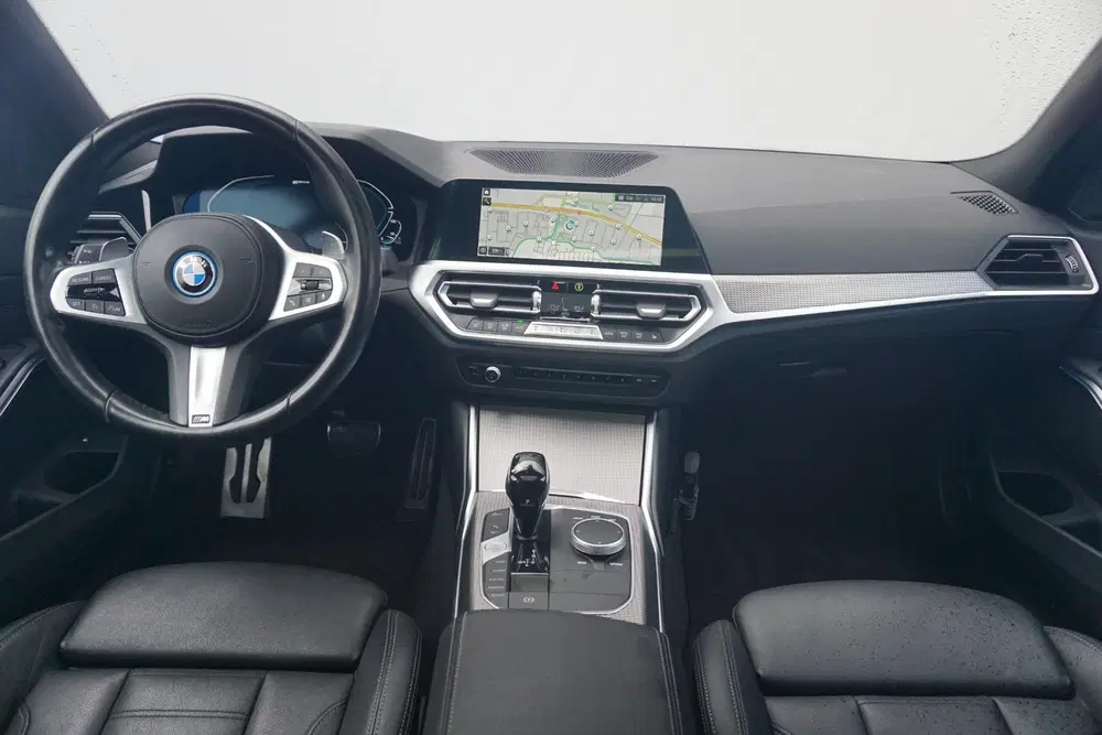 BMW 3-serie Sedan 330e M Sportpakket Head-Up Display uit 2022, foto 8