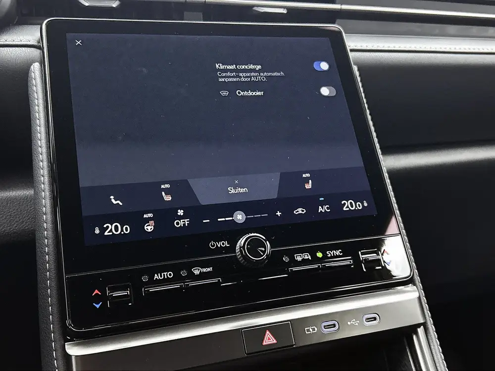 Lexus LBX Relax uit 2024, foto 10