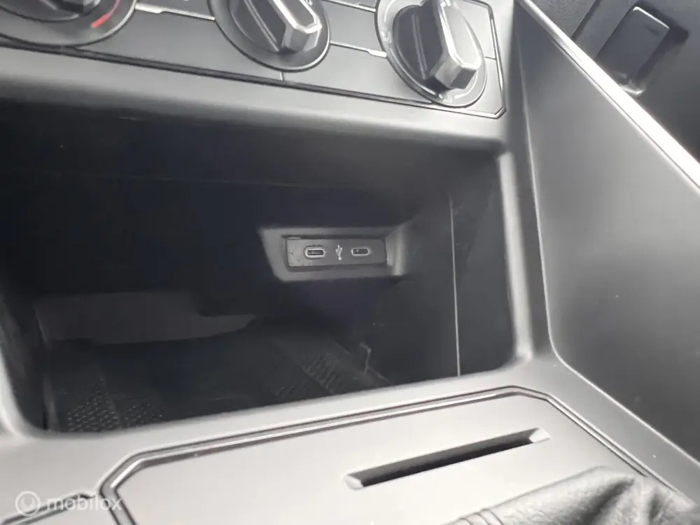 Volkswagen Polo 1.0 TSI Life Business uit 2021, foto 14
