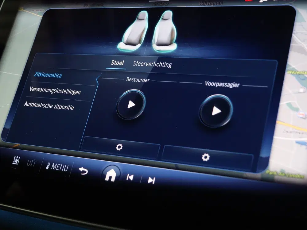 Mercedes-Benz E-Klasse 300 e Business Solution AMG uit 2024, foto 13