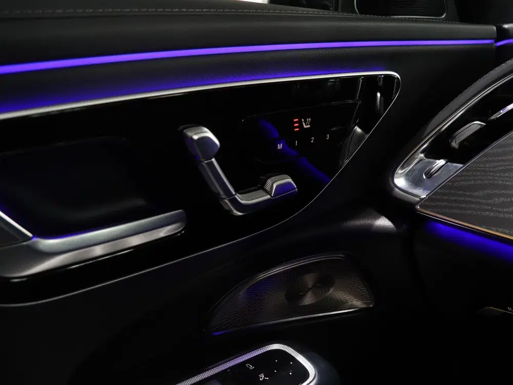 Mercedes-Benz E-Klasse 300 e Business Solution AMG uit 2024, foto 19