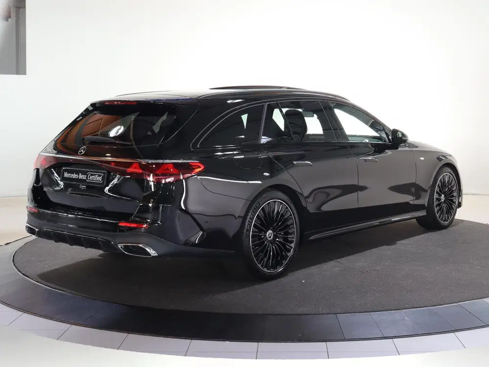 Mercedes-Benz E-Klasse 300 e Business Solution AMG uit 2024, foto 2