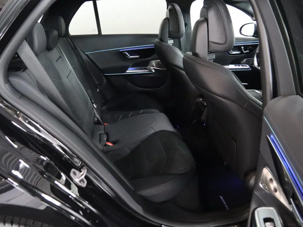 Mercedes-Benz E-Klasse 300 e Business Solution AMG uit 2024, foto 8