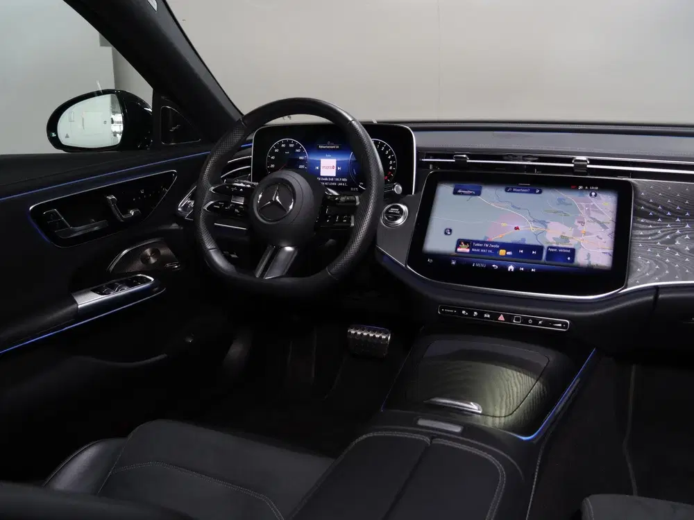 Mercedes-Benz E-Klasse 300 e Business Solution AMG uit 2024, foto 9