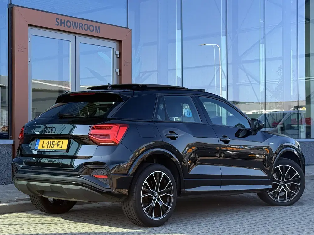 Audi Q2 35 TFSI S Edition uit 2021, foto 12