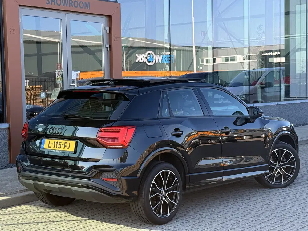 Audi Q2 35 TFSI S Edition uit 2021, foto 14