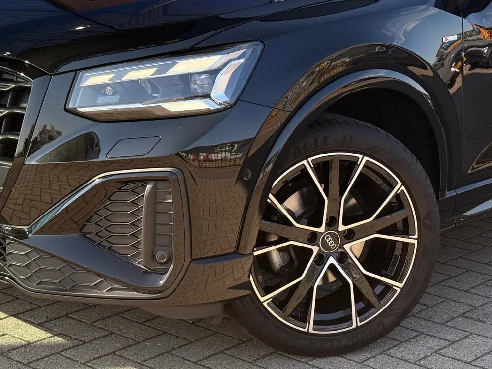Audi Q2 35 TFSI S Edition uit 2021, foto 4