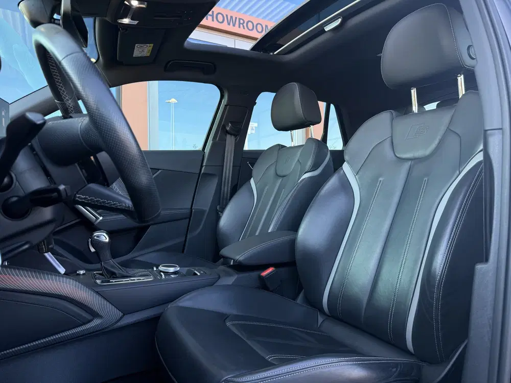 Audi Q2 35 TFSI S Edition uit 2021, foto 5