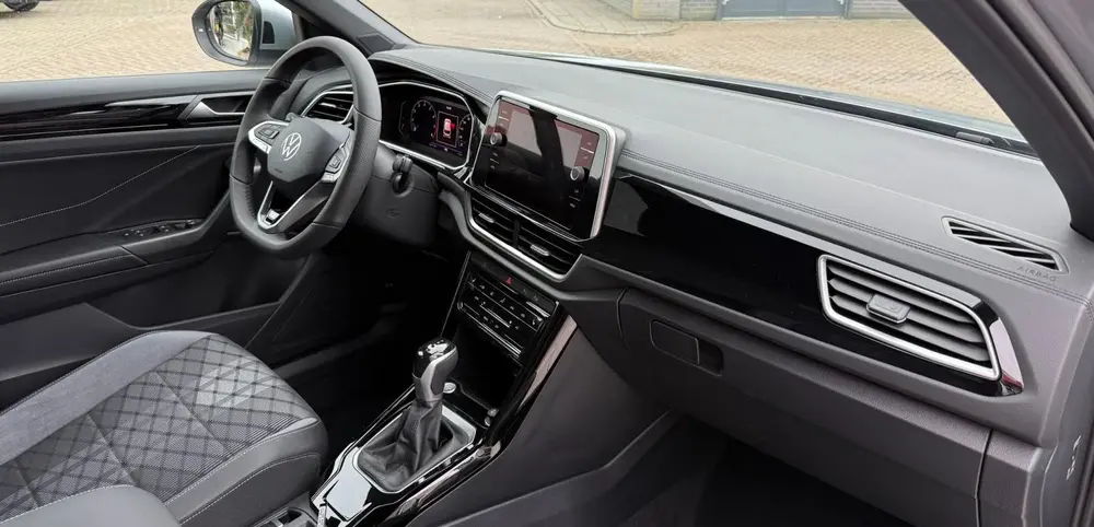 Volkswagen T-Roc 1.5 TSI R-Line NIEUW! uit 2025, foto 17