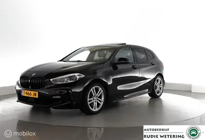 BMW 1-serie 118i M-Sport Introduction Edition leer uit 2023