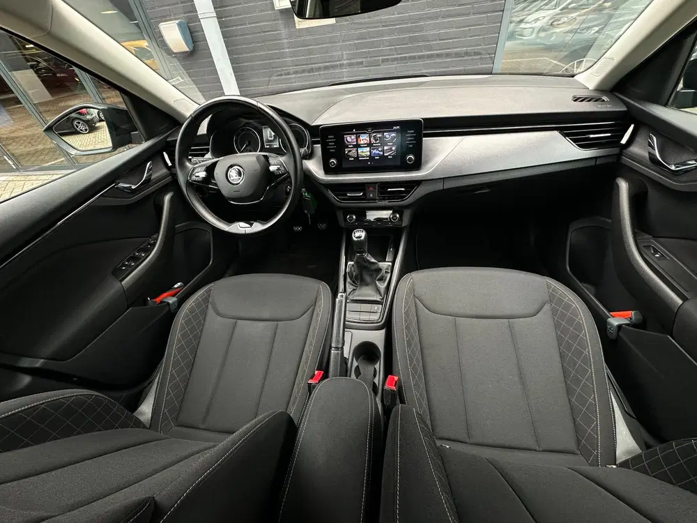 Skoda Kamiq 1.0 TSI Ambition uit 2021, foto 2