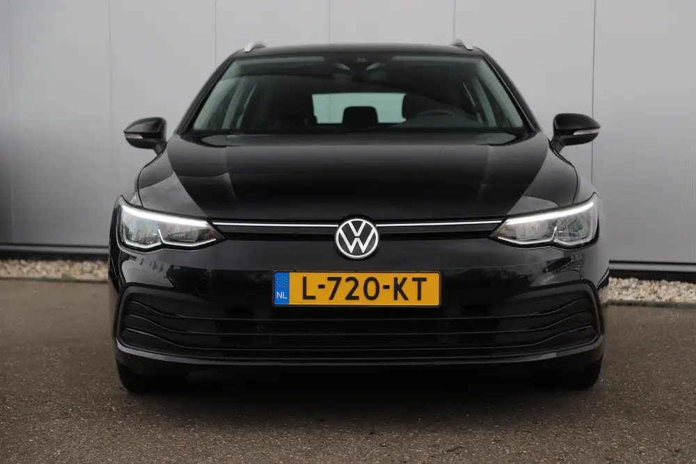 Volkswagen Golf Variant 1.0 TSI Life 110PK Trekhaak Navigati uit 2021, foto 2