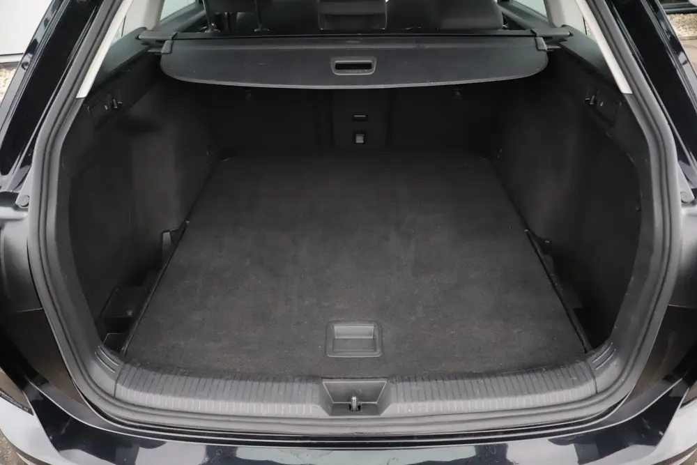 Volkswagen Golf Variant 1.0 TSI Life 110PK Trekhaak Navigati uit 2021, foto 9
