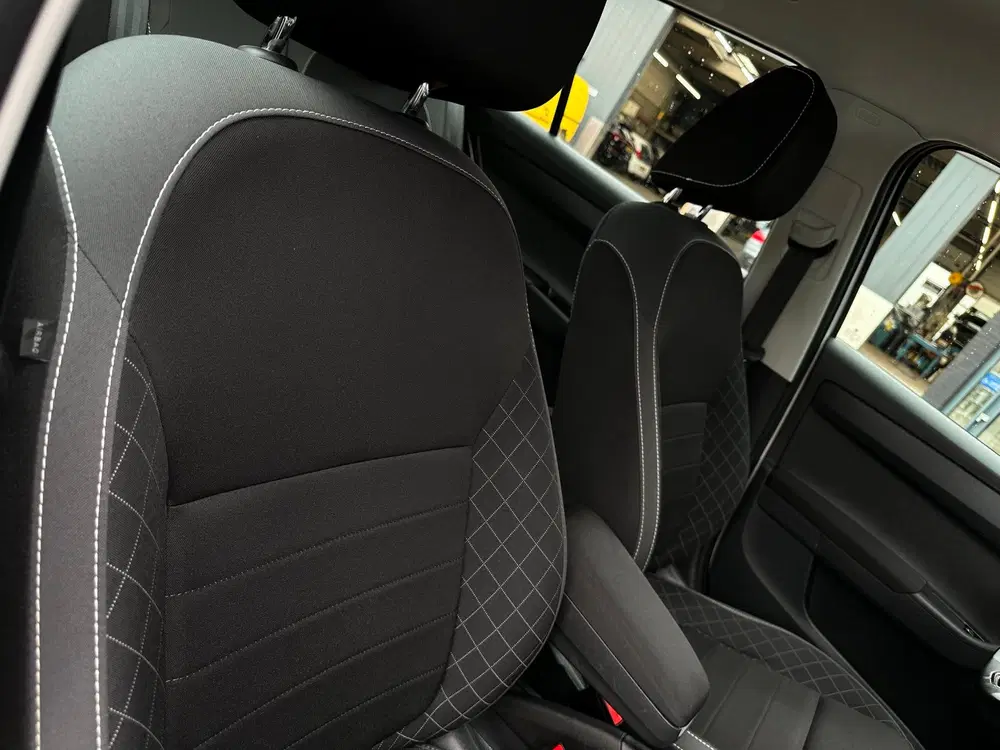 Skoda Fabia 1.0 TSI Ambition uit 2021, foto 11
