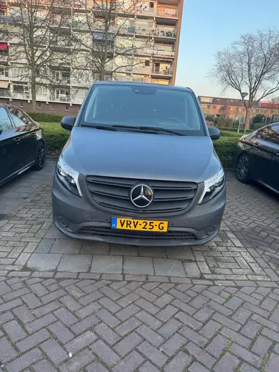 Mercedes-Benz Vito GB 114 CDI L3 136pk 9G-TRONIC 2022 Grijs uit 2022